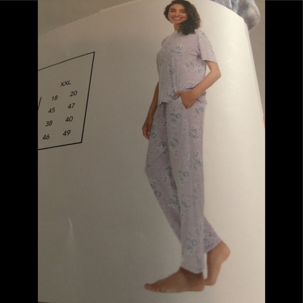 FLORA NIKROOZ SHORT SLEEVE & PANTS PAJAMA SET - Picture 11 of 12